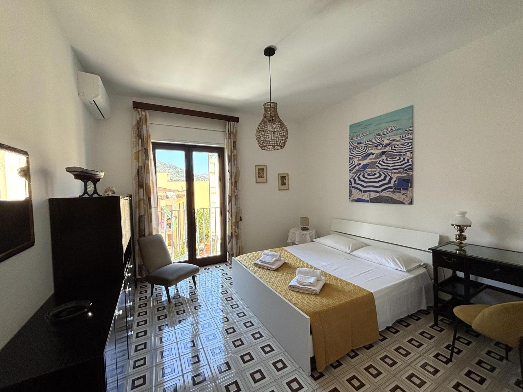 Archimede Lounge Apartment Cefalu Bagian luar foto