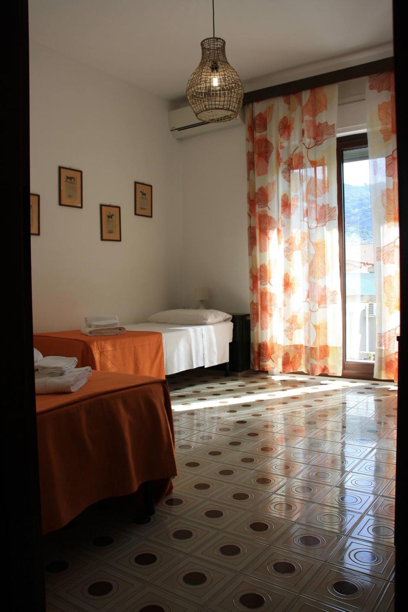 Archimede Lounge Apartment Cefalu Bagian luar foto