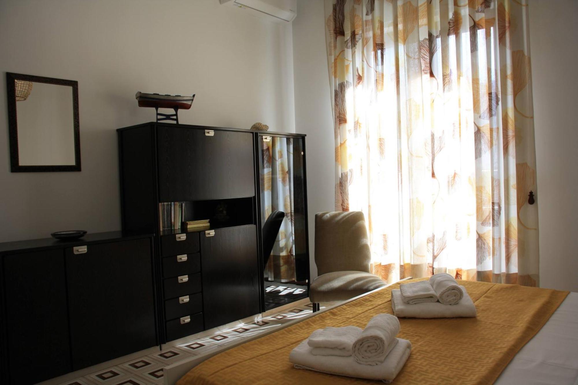 Archimede Lounge Apartment Cefalu Bagian luar foto